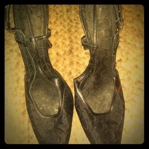 Casadei size 8.5 silk monogram